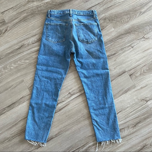 Zara High Waisted Cropped Jeans - Picture 2 of 6